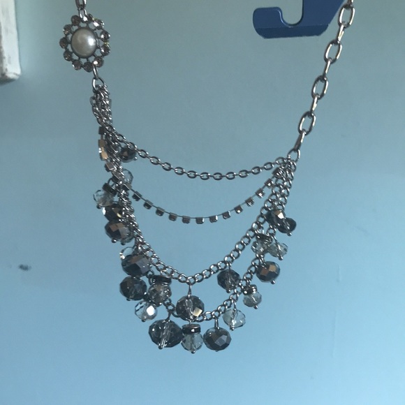 3/30$ Simply Vera-Vera Wang beaded and rhinestone necklace.Brand New never worn. - Picture 3 of 7